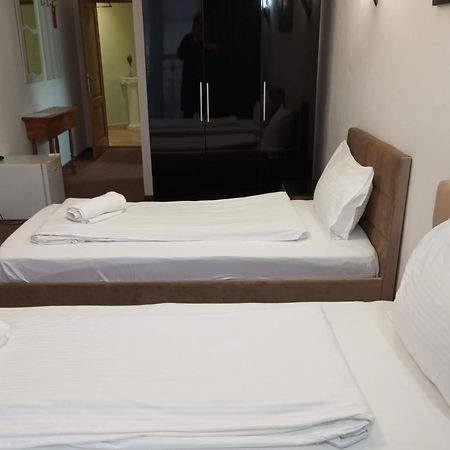 Rhc Royal Hotel Oradea Exterior photo