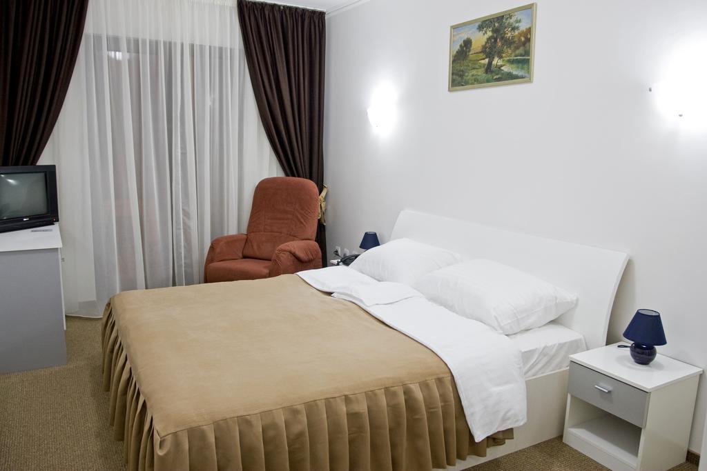 Rhc Royal Hotel Oradea Exterior photo