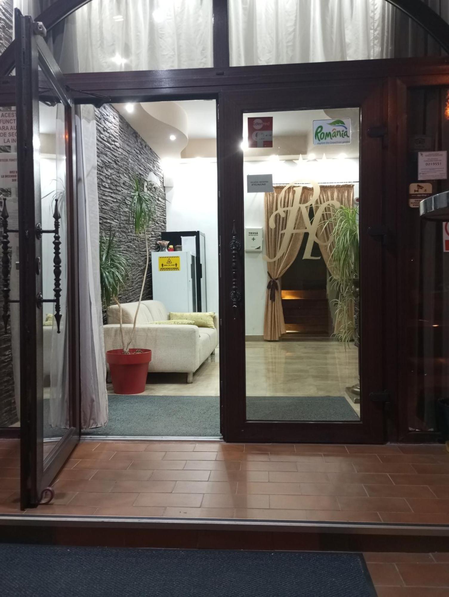 Rhc Royal Hotel Oradea Exterior photo