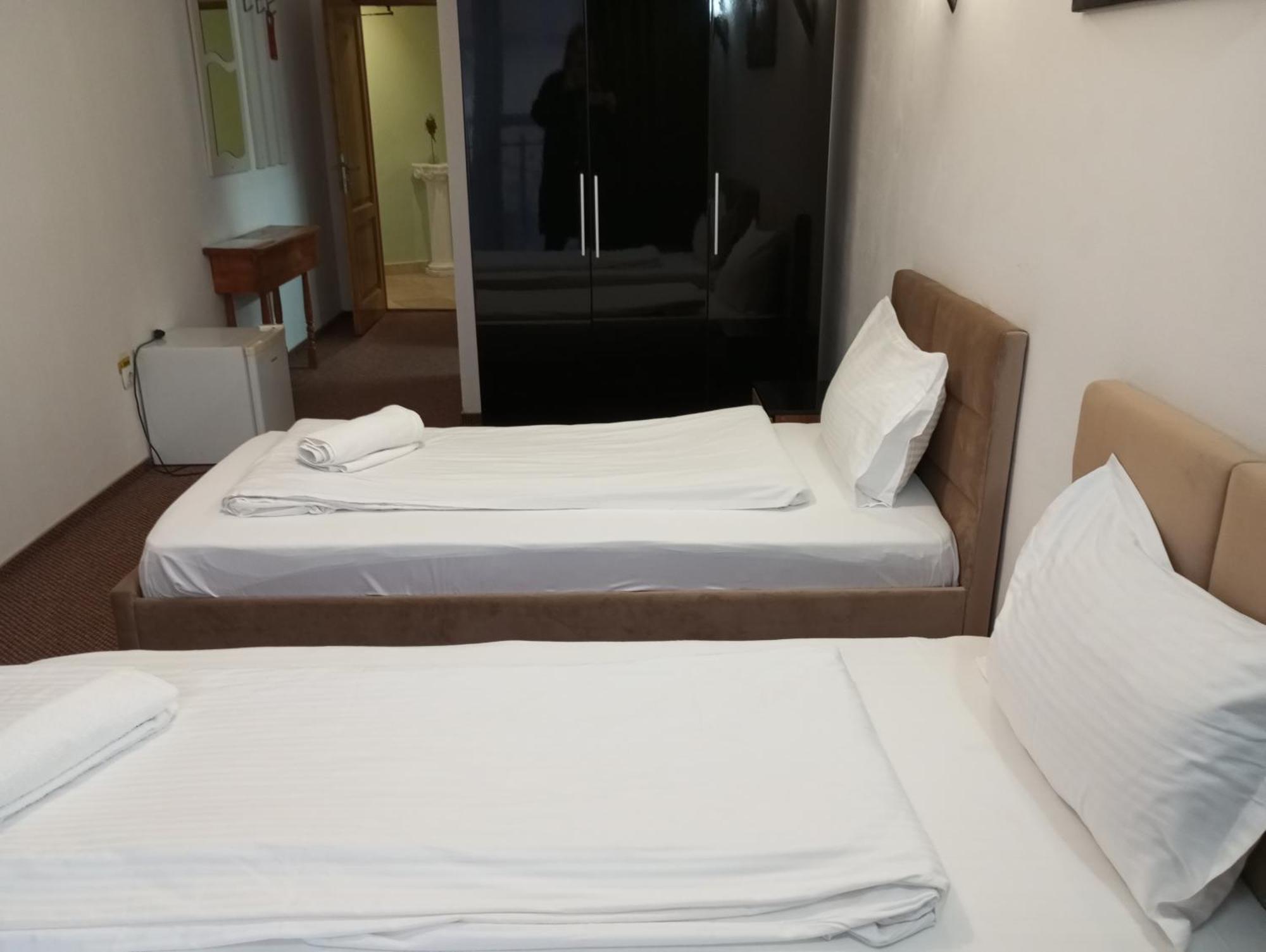 Rhc Royal Hotel Oradea Exterior photo
